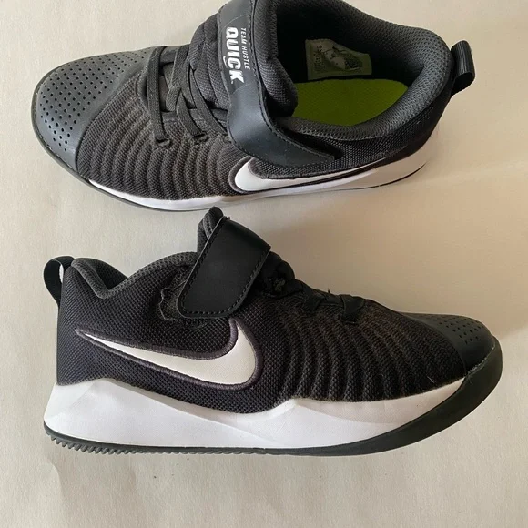 Nike Kids Black and White Low-Top Sneakers - Picture 4 of 6